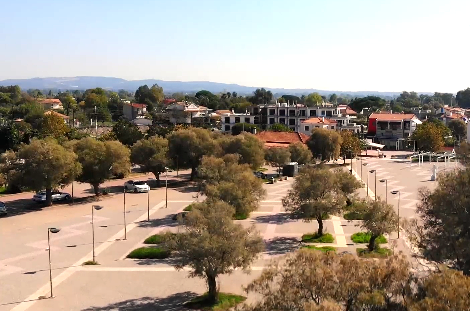 Φωταγώγηση Παραδοσιακού Χριστουγεννιάτικου Καραβιού στην πλατεία Κουρούτας