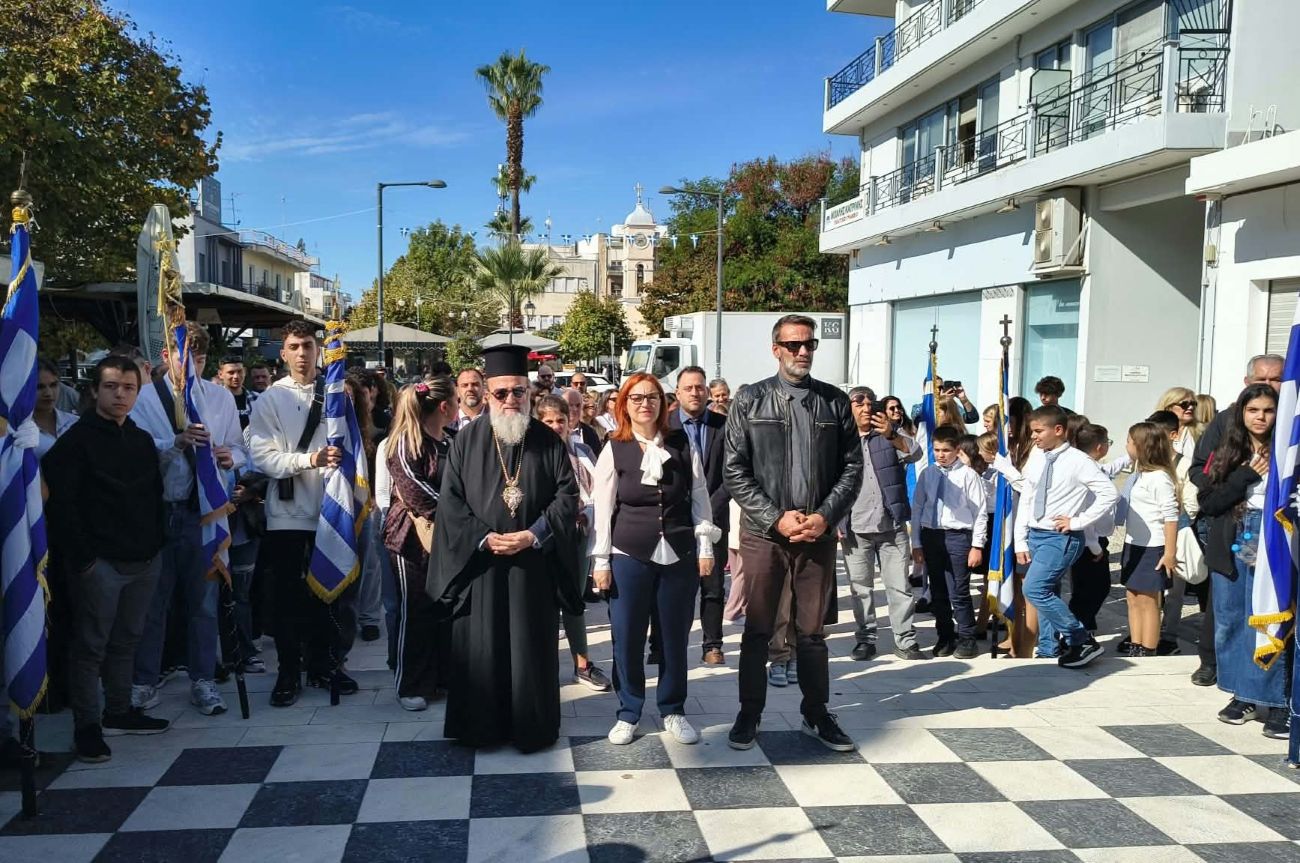 Τελετή κατάθεση στεφάνων από σχολεία