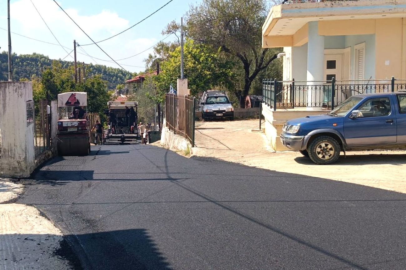 Ασφαλτόστρωση σε Αγραπιδοχώρι και Βάλμη
